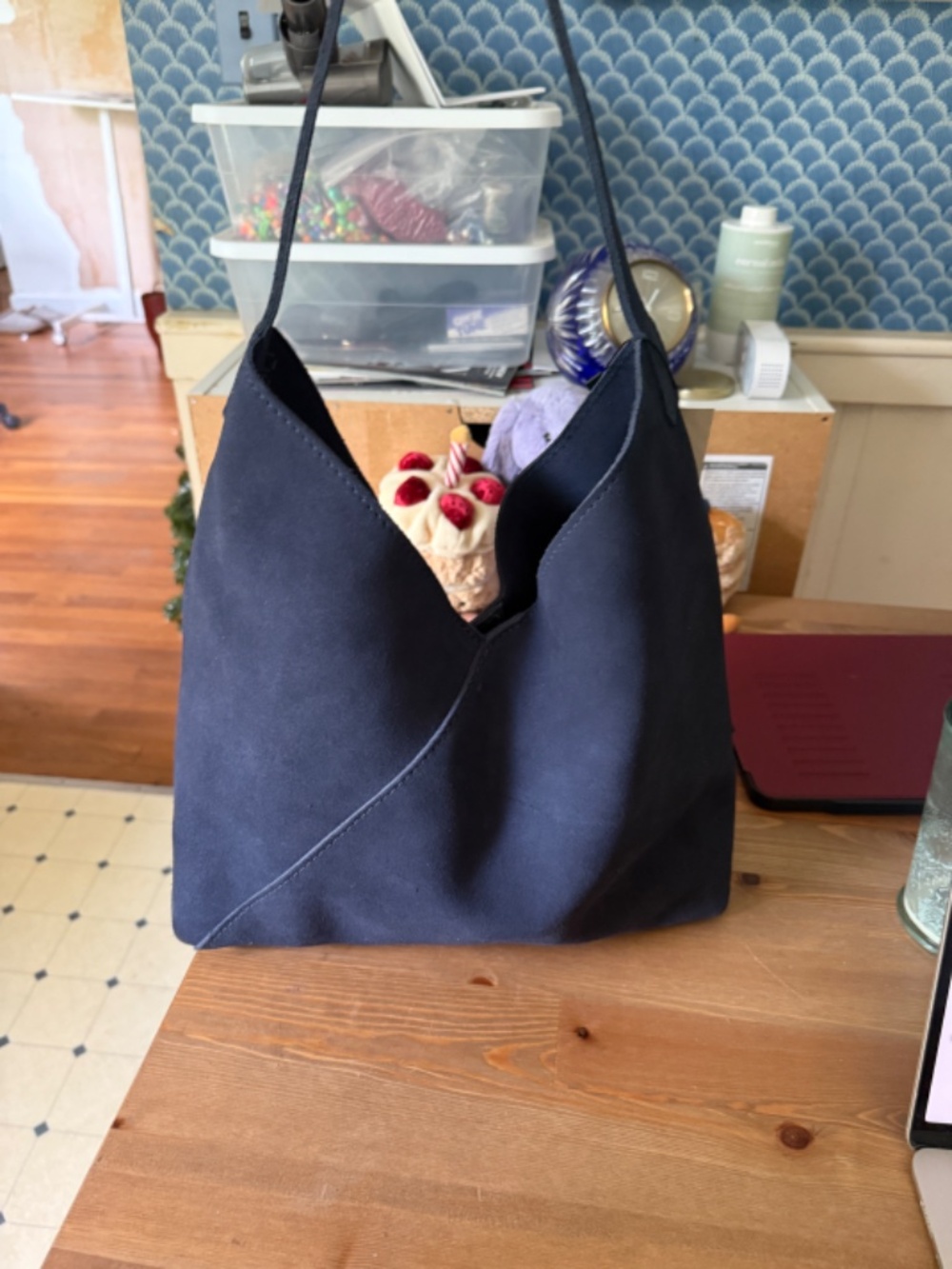 Portland Leather Goods Alaska Blue OS Naomi NWT - Picture 2 of 2